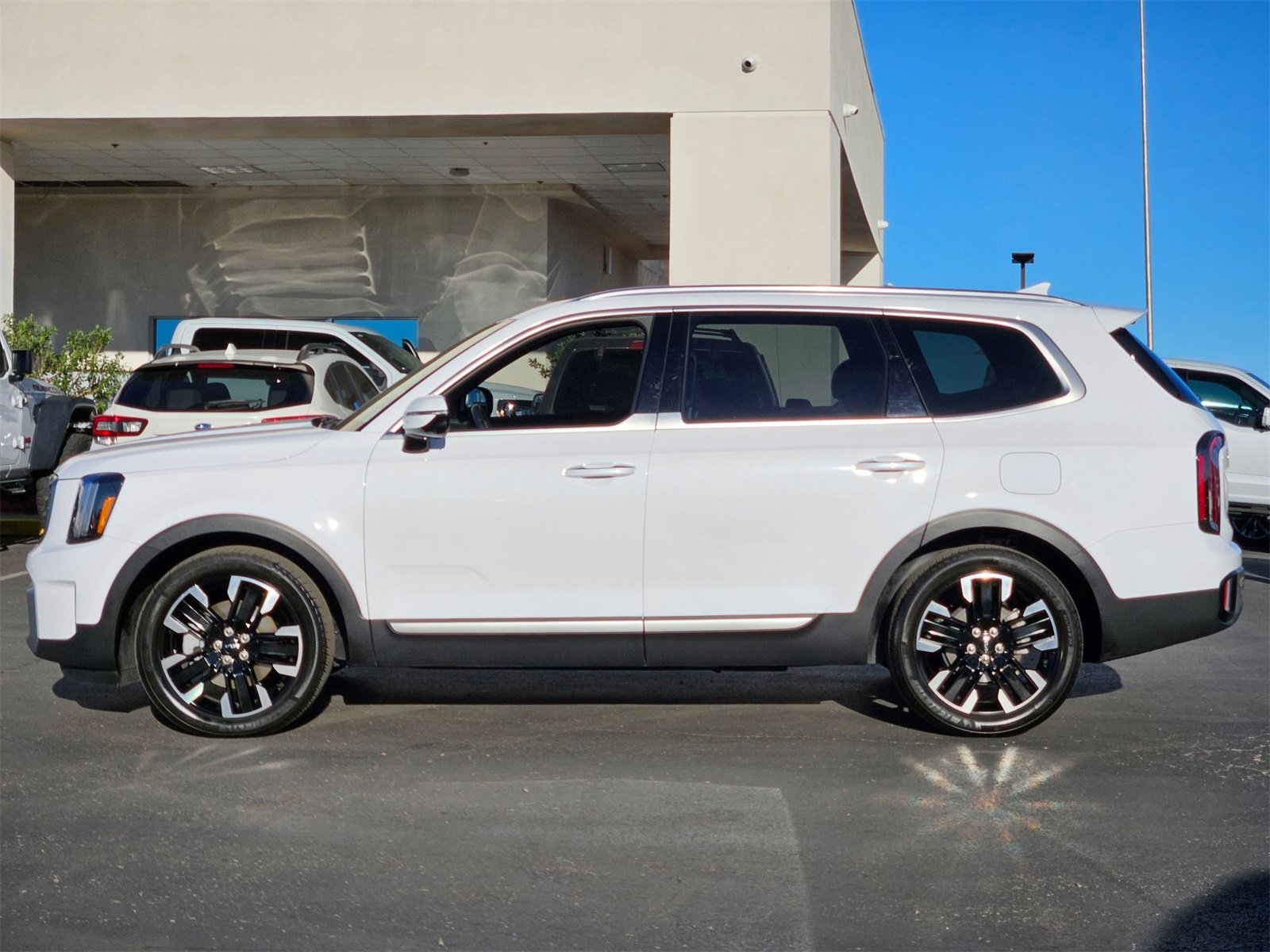 Used 2024 Kia Telluride SX Prestige image 9
