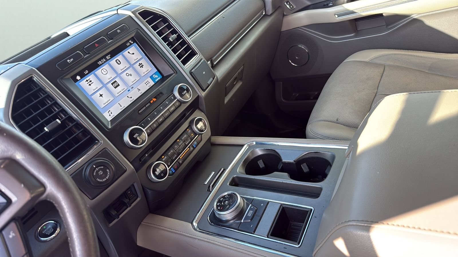 Certified 2018 Ford Expedition XLT w/ Equipment Group 202A RWD image 20