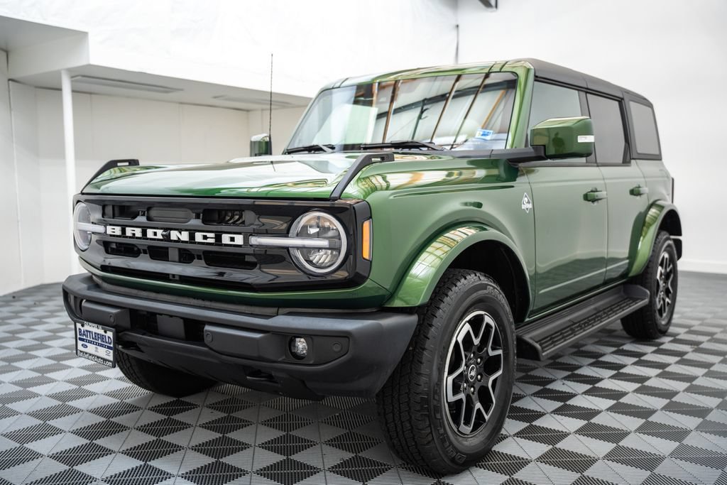 Certified 2025 Ford Bronco Outer Banks AWD/4WD image 3