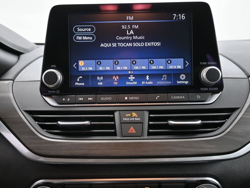 Used 2025 Nissan Altima 2.5 SV image 9