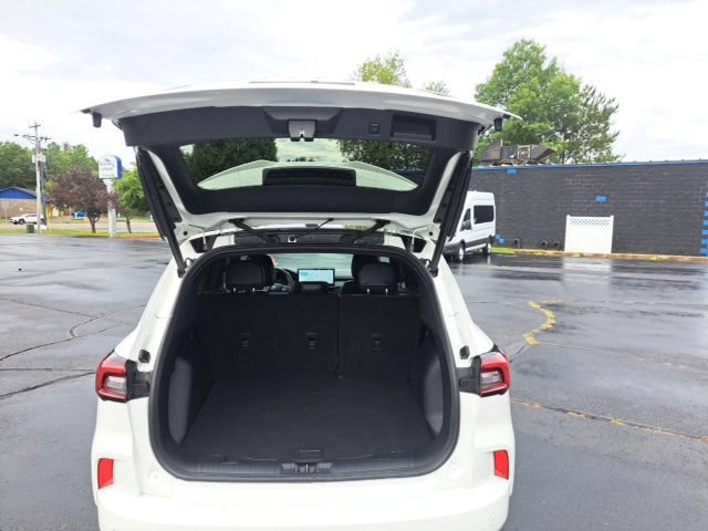 Certified 2024 Ford Escape ST-Line w/ Tech Pack #1 AWD/4WD image 27