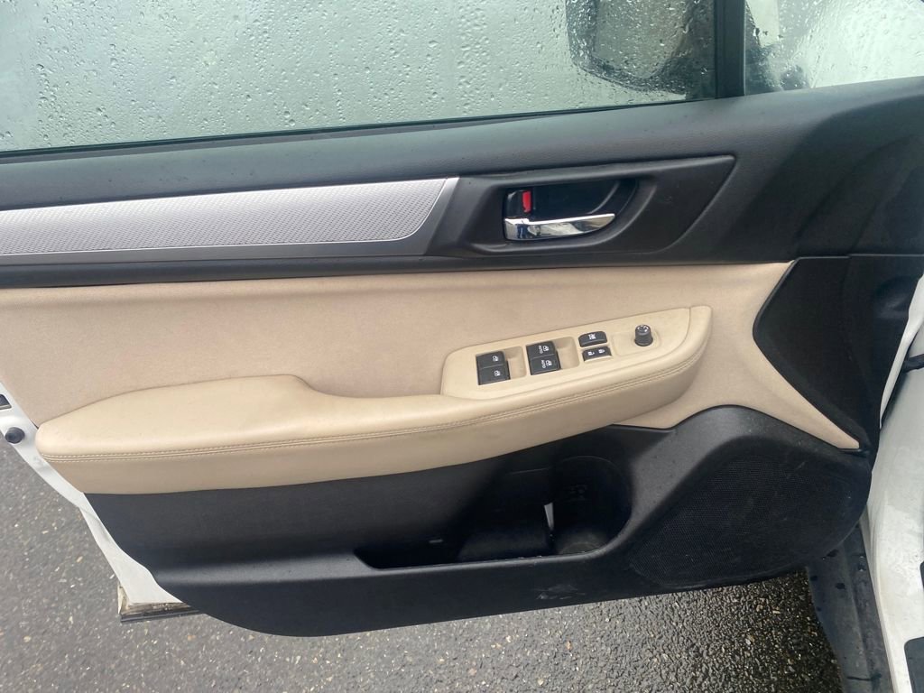 Used 2017 Subaru Outback 2.5i Premium image 17