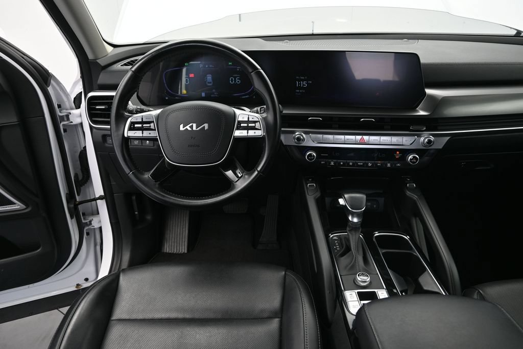 Used 2025 Kia Telluride S FWD image 21