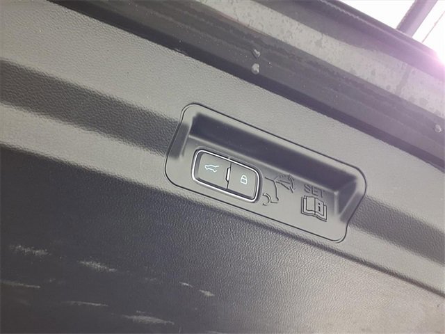 Certified 2023 Ford Explorer XLT image 28