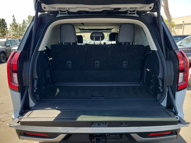 Certified 2025 Ford Expedition Platinum AWD/4WD image 24