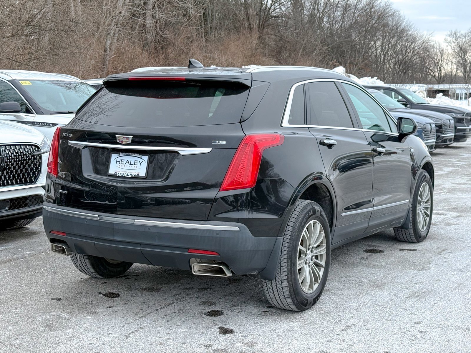 Used 2018 Cadillac XT5 Luxury w/ Driver Awareness Package image 4