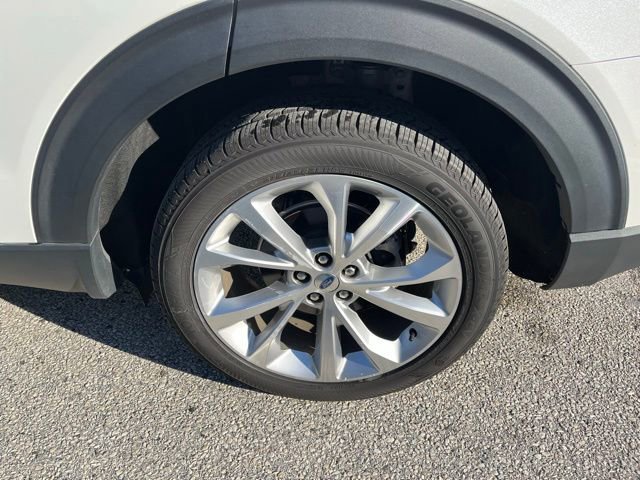 Certified 2022 Ford Explorer Platinum w/ Equipment Group 601A image 66