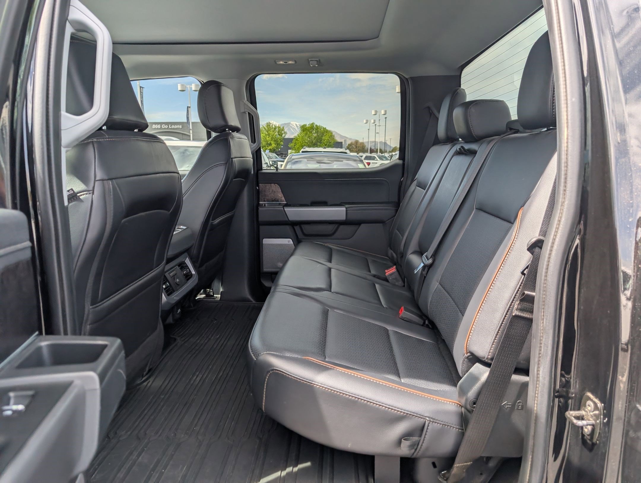 Certified 2025 Ford F350 Lariat image 32