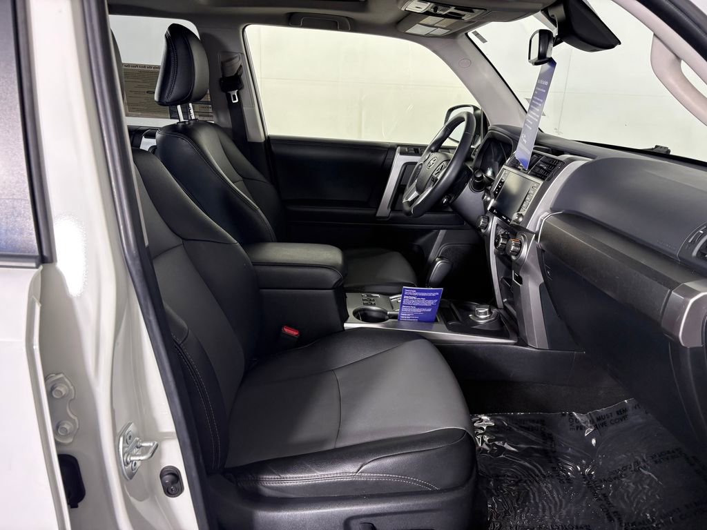 Used 2021 Toyota 4Runner SR5 Premium w/ Moonroof Package AWD/4WD image 37