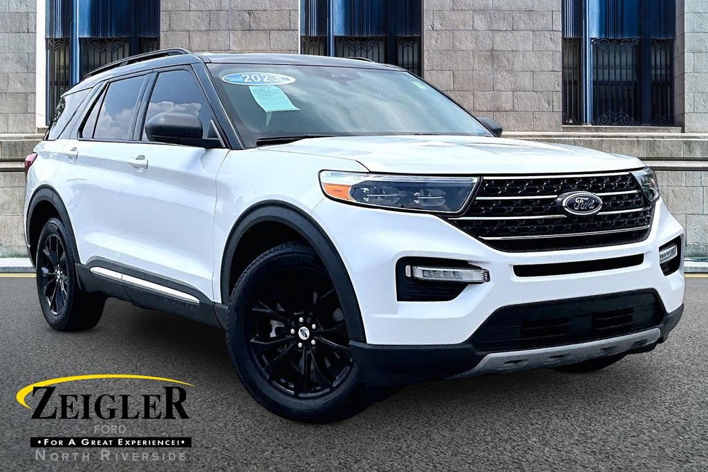 Certified 2023 Ford Explorer XLT w/ Equipment Group 202A AWD/4WD image 1