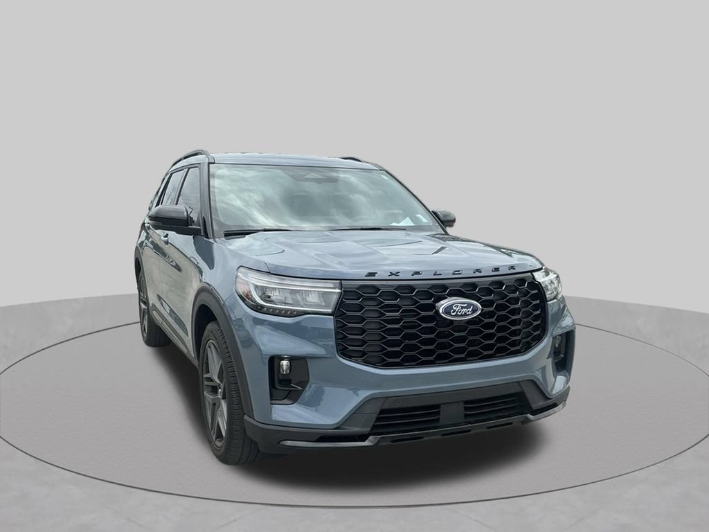 Certified 2025 Ford Explorer ST RWD image 23