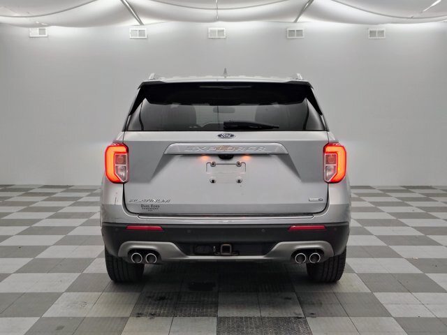 Certified 2020 Ford Explorer Platinum w/ Premium Technology Package AWD/4WD image 5