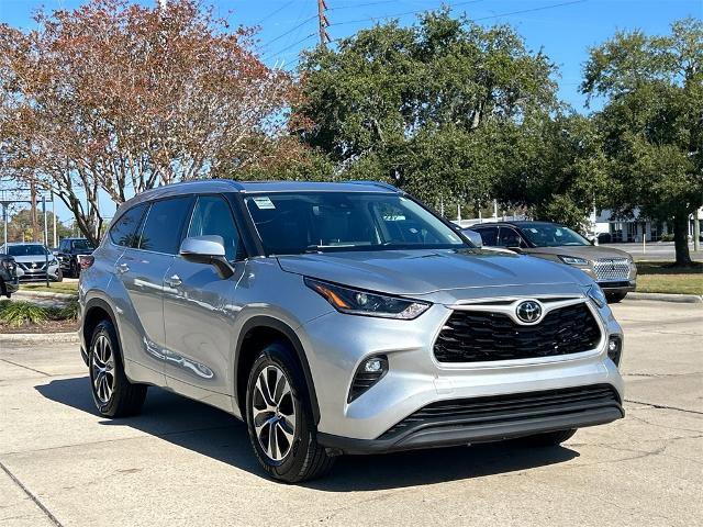 Used 2021 Toyota Highlander XLE image 7