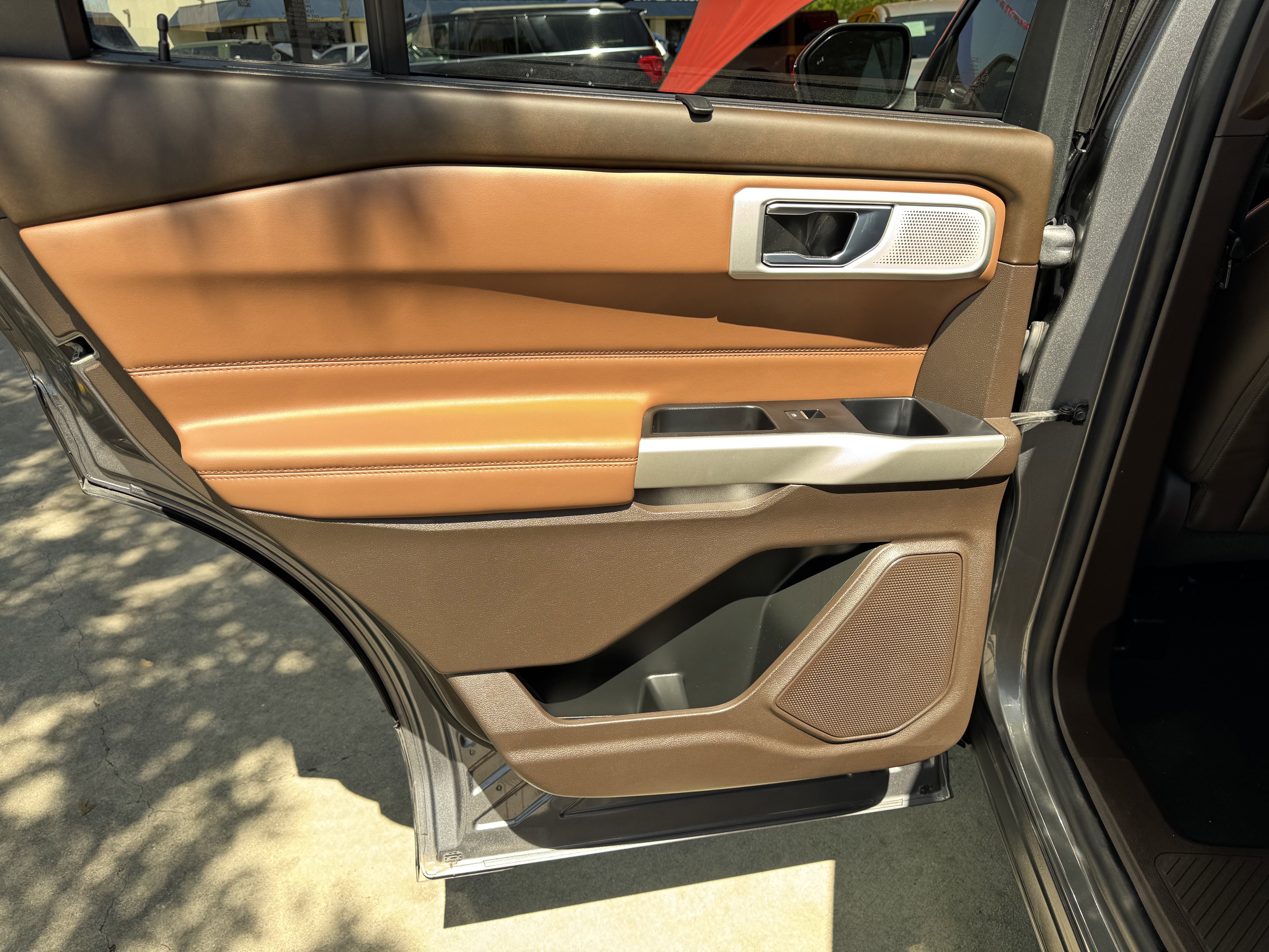 Certified 2022 Ford Explorer King Ranch w/ Technology Package image 17