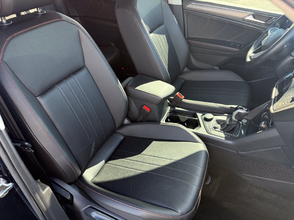 Used 2024 Volkswagen Tiguan Wolfsburg Edition AWD/4WD image 16