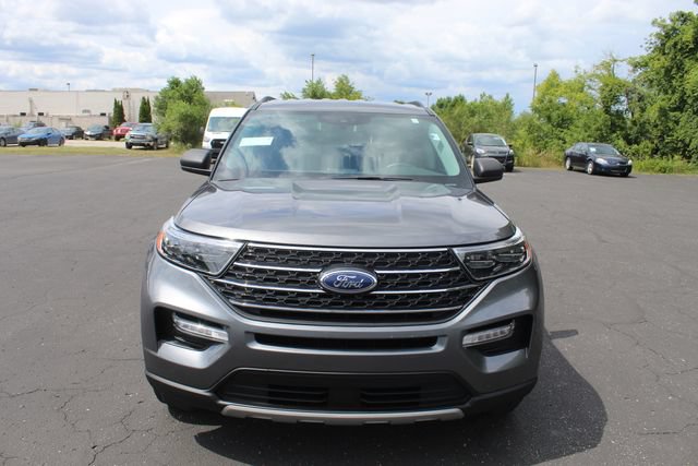 Certified 2024 Ford Explorer XLT w/ Equipment Group 202A AWD/4WD image 15