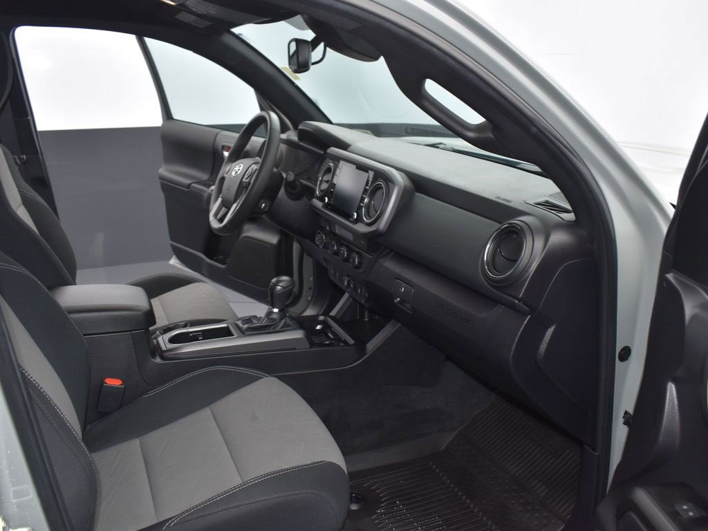 Used 2023 Toyota Tacoma TRD Sport w/ Technology Package image 16