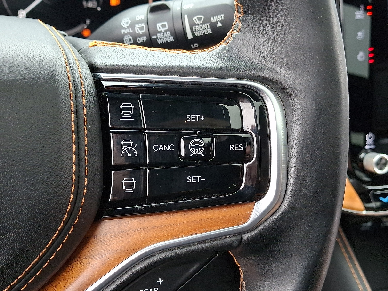 Used 2022 Jeep Grand Wagoneer Series III w/ Flexible Seating Group AWD/4WD image 30