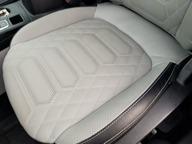 Certified 2023 Ford Escape Platinum w/ Premium Technology Package image 13