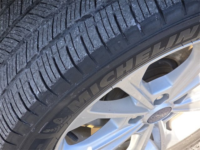 Certified 2018 Ford Escape SE w/ SE Sync 3 Package image 22