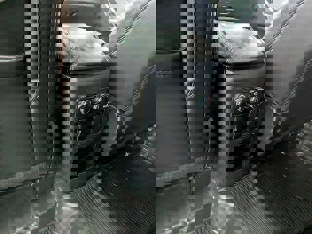 Certified 2021 Ford Explorer XLT w/ Equipment Group 202A image 20