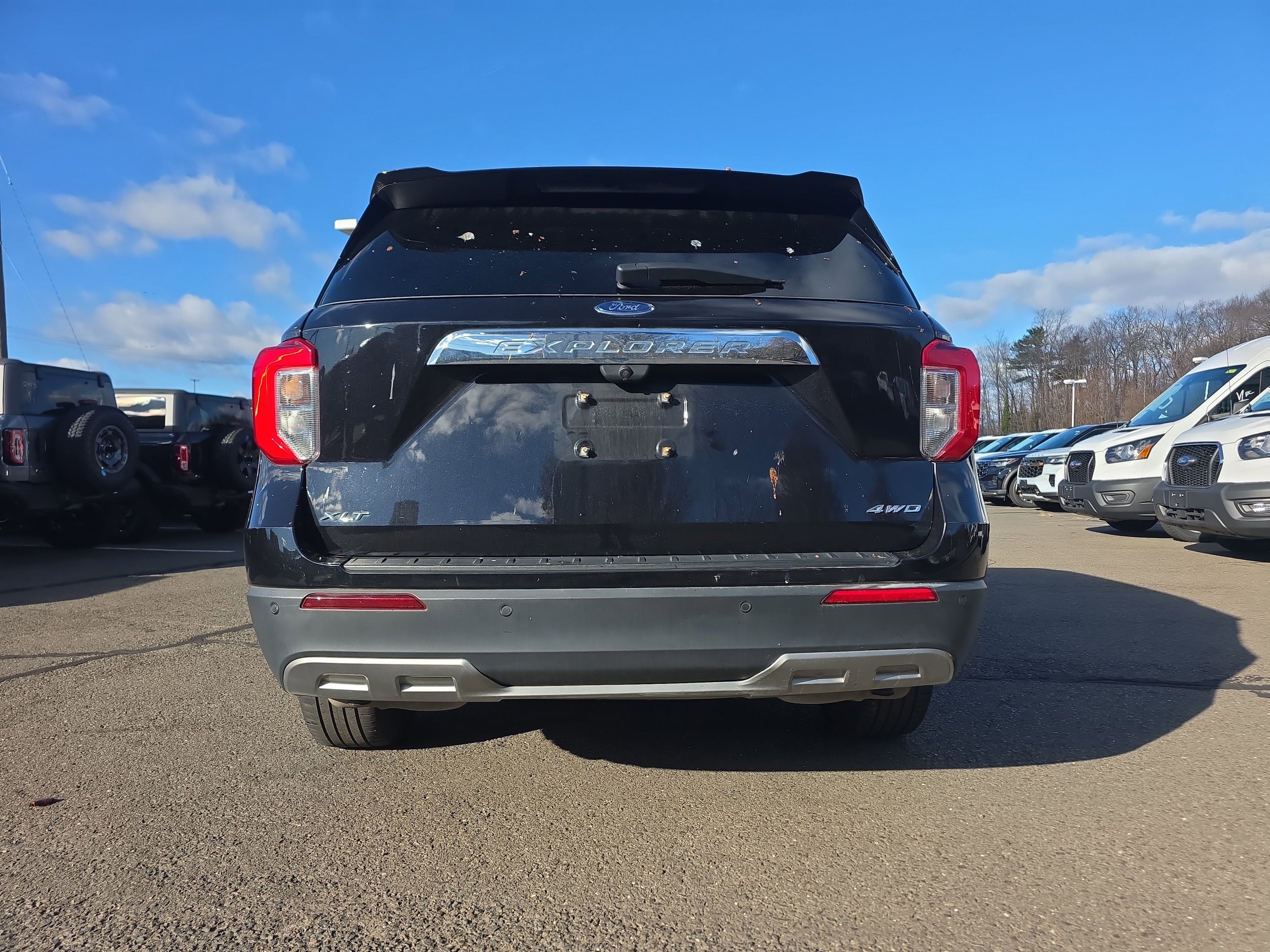 Certified 2022 Ford Explorer XLT w/ Equipment Group 202A image 5