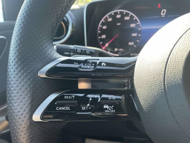 Used 2024 Mercedes-Benz GLC 300 4MATIC image 28