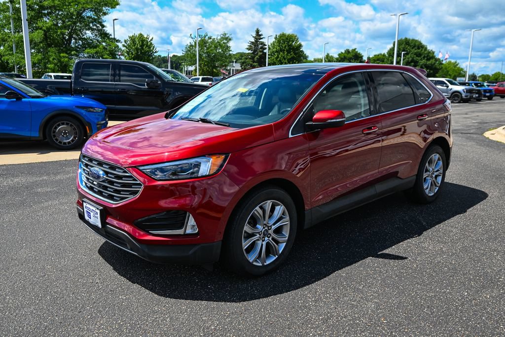 Certified 2019 Ford Edge Titanium w/ Equipment Group 301A AWD/4WD image 9