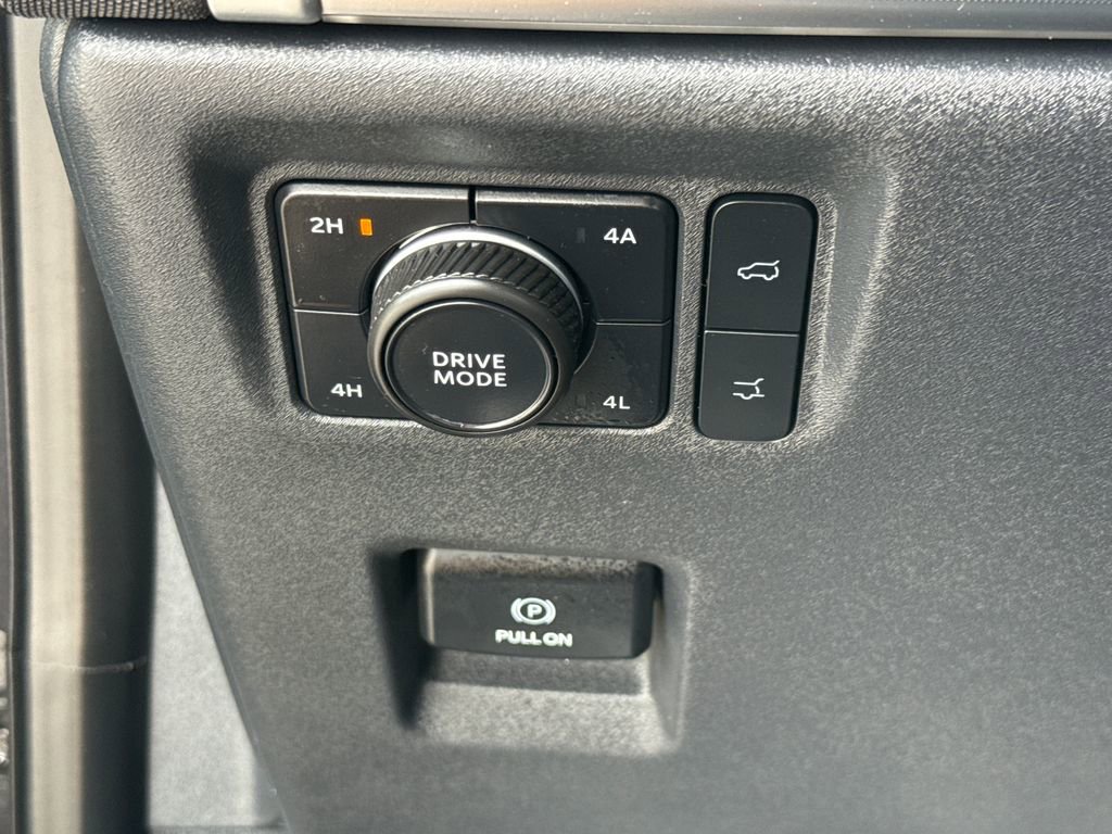 Certified 2025 Ford Expedition Max Platinum image 15