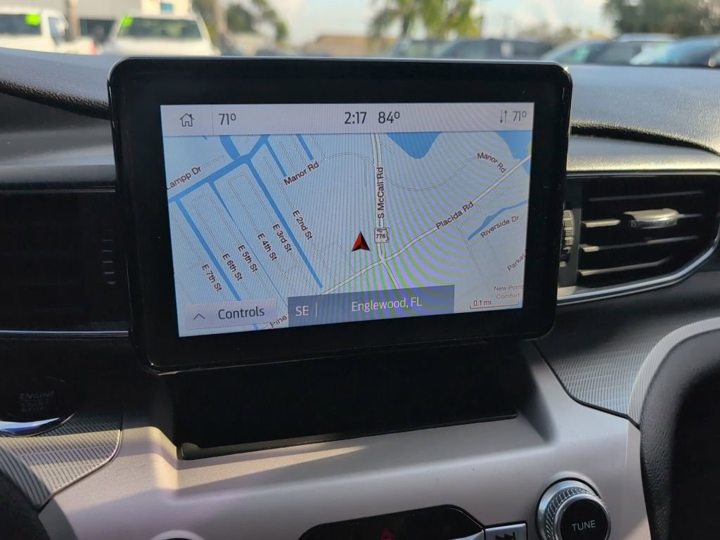 Certified 2022 Ford Explorer XLT w/ Equipment Group 202A image 18