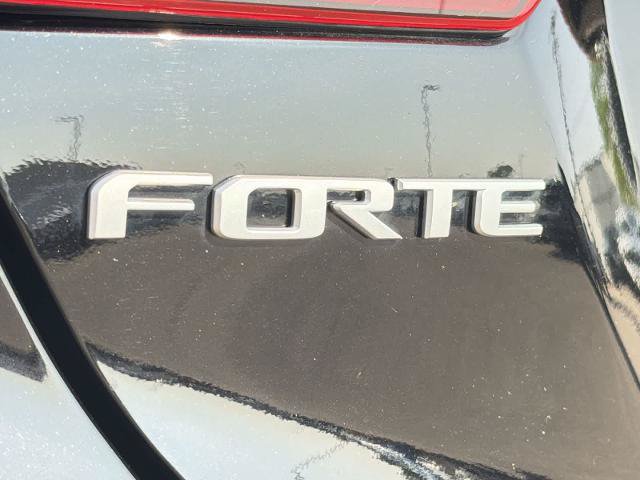 Used 2024 Kia Forte LXS FWD image 12