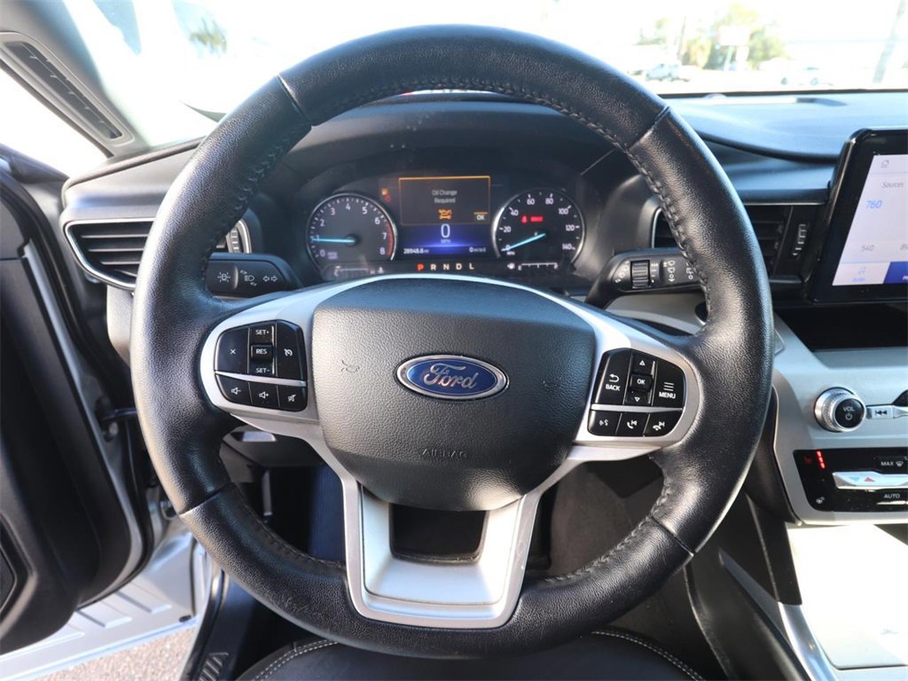Certified 2022 Ford Explorer XLT w/ Equipment Group 202A image 15
