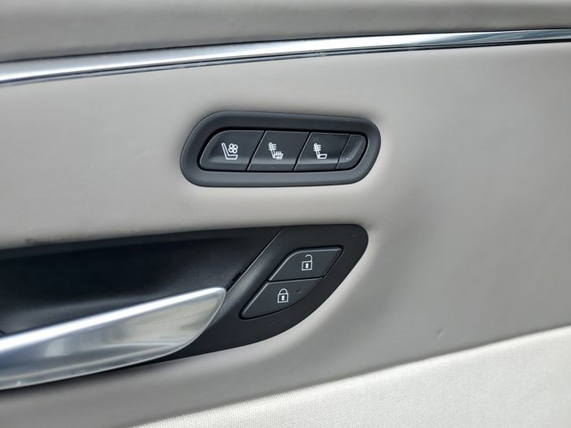 Used 2023 Cadillac Escalade Premium Luxury Platinum image 15