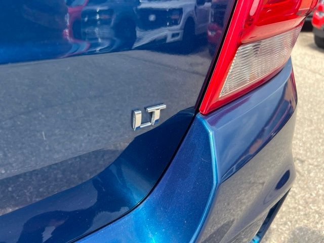 Used 2019 Chevrolet Trax LT w/ Sun & Sound Package FWD image 25