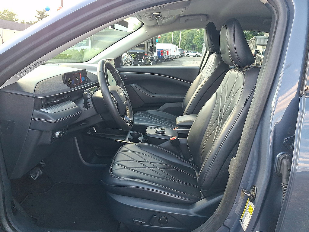 Certified 2021 Ford Mustang Mach-E Select w/ Comfort/Technology Package AWD/4WD image 17
