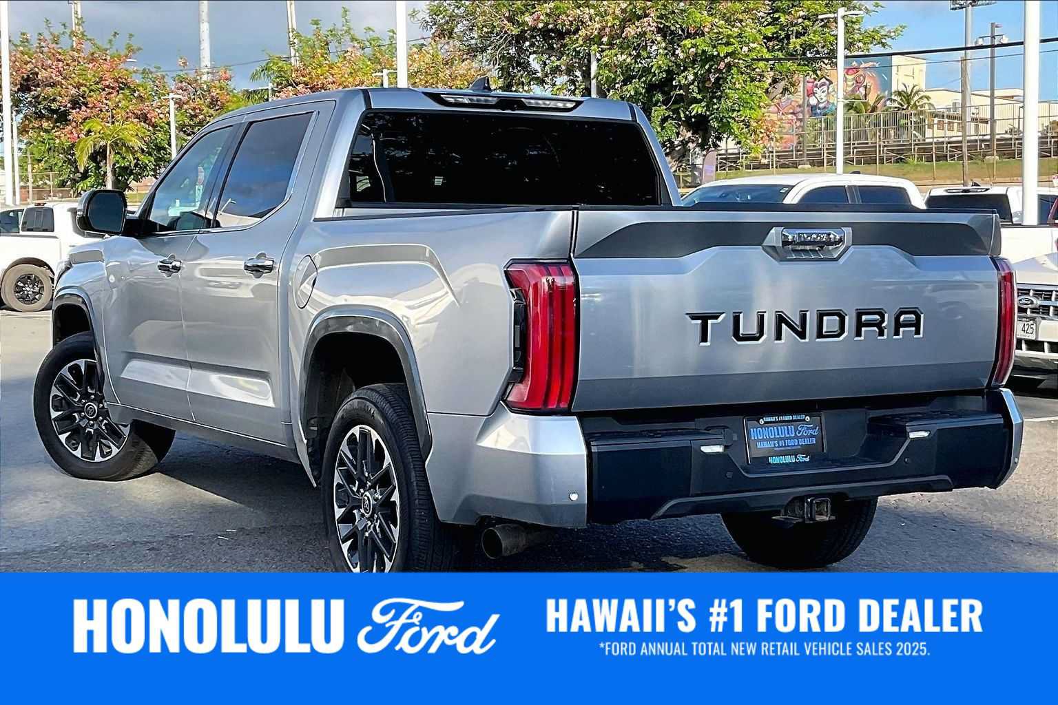 Used 2023 Toyota Tundra Limited AWD/4WD image 4