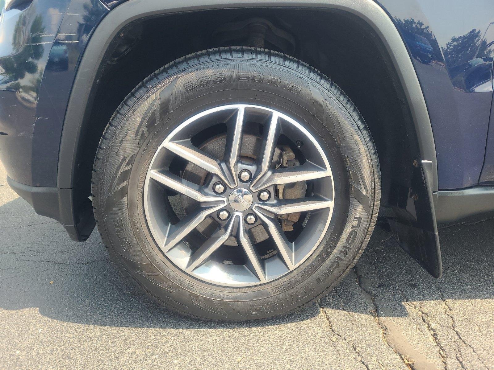 Used 2017 Jeep Grand Cherokee Limited AWD/4WD image 26