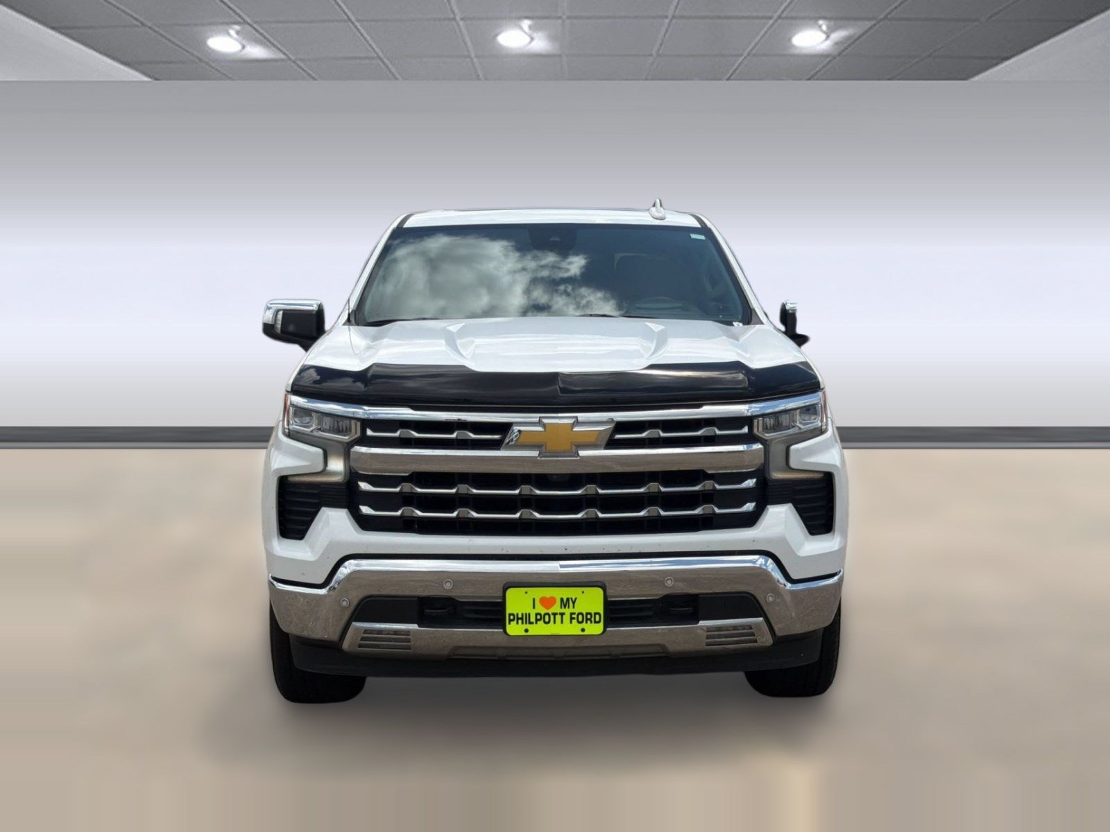 Used 2025 Chevrolet Silverado 1500 LTZ AWD/4WD image 6