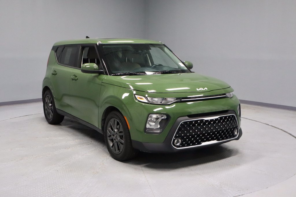 Used 2022 Kia Soul EX FWD image 1