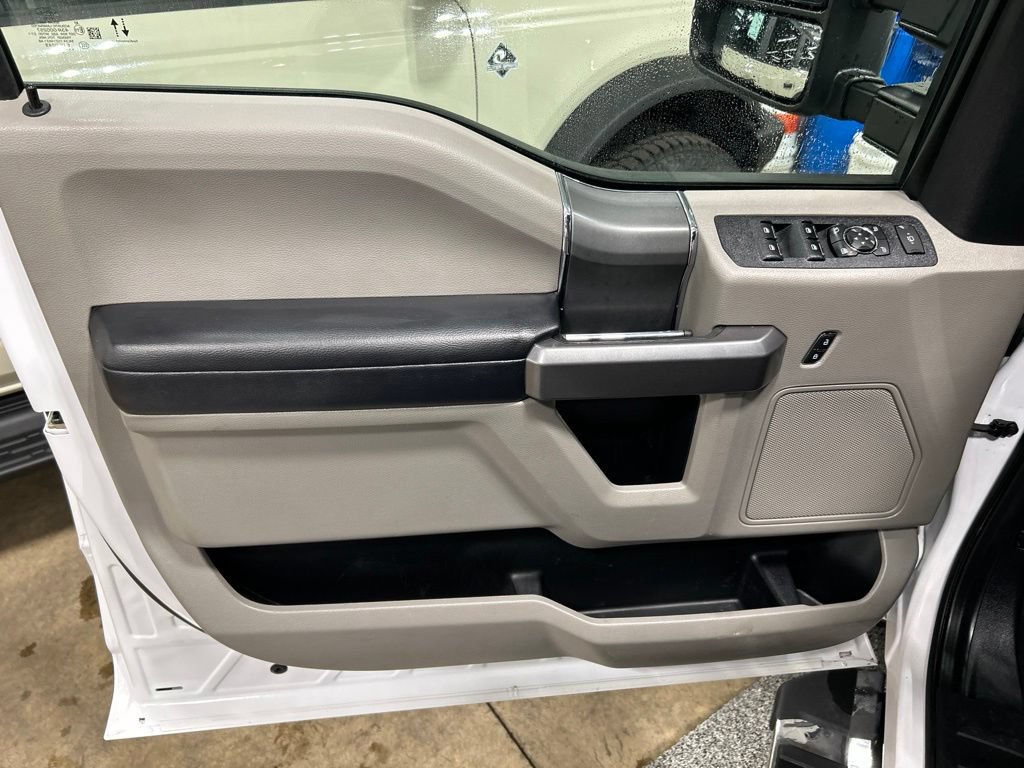 Certified 2021 Ford F250 XLT w/ XLT Premium Package AWD/4WD image 15