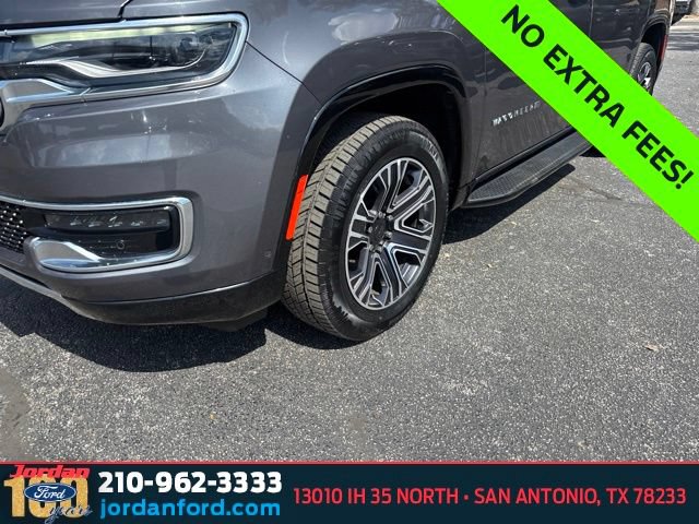 Used 2024 Jeep Wagoneer Series II w/ Flexible Seating Group RWD image 4