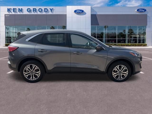 Certified 2022 Ford Escape SEL AWD/4WD image 6