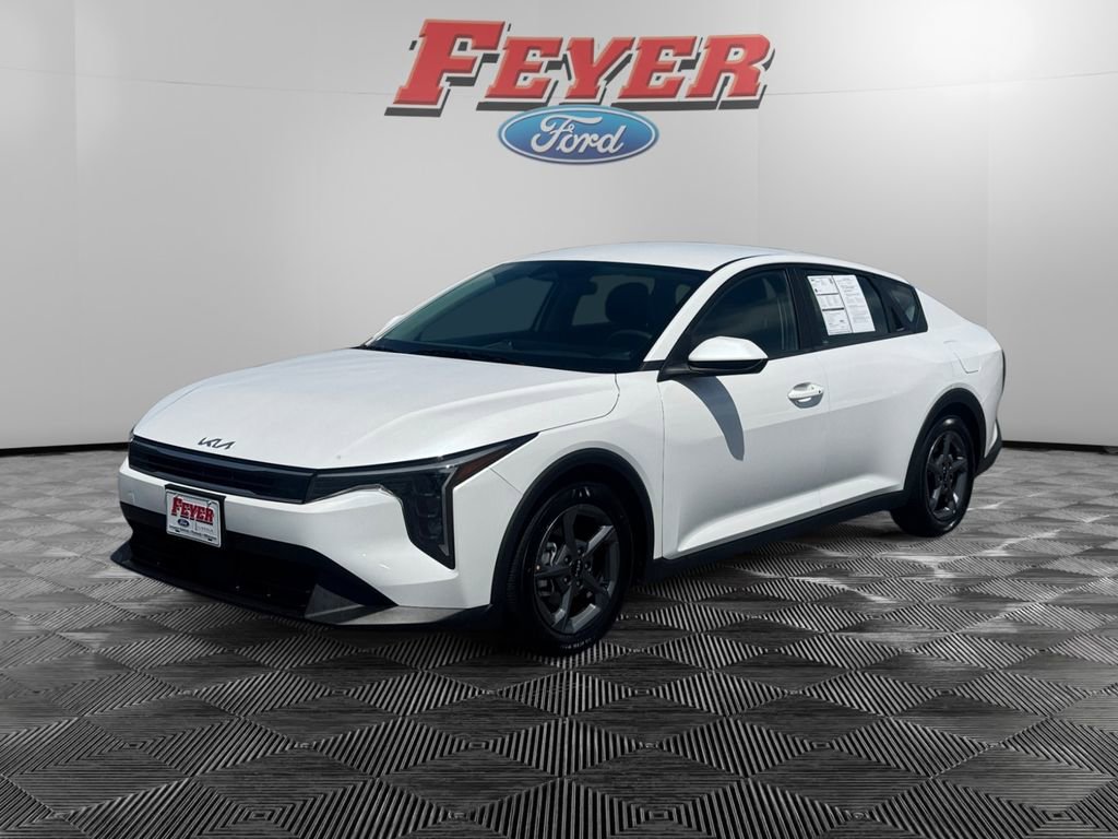 Used 2025 Kia K4 FWD video 1