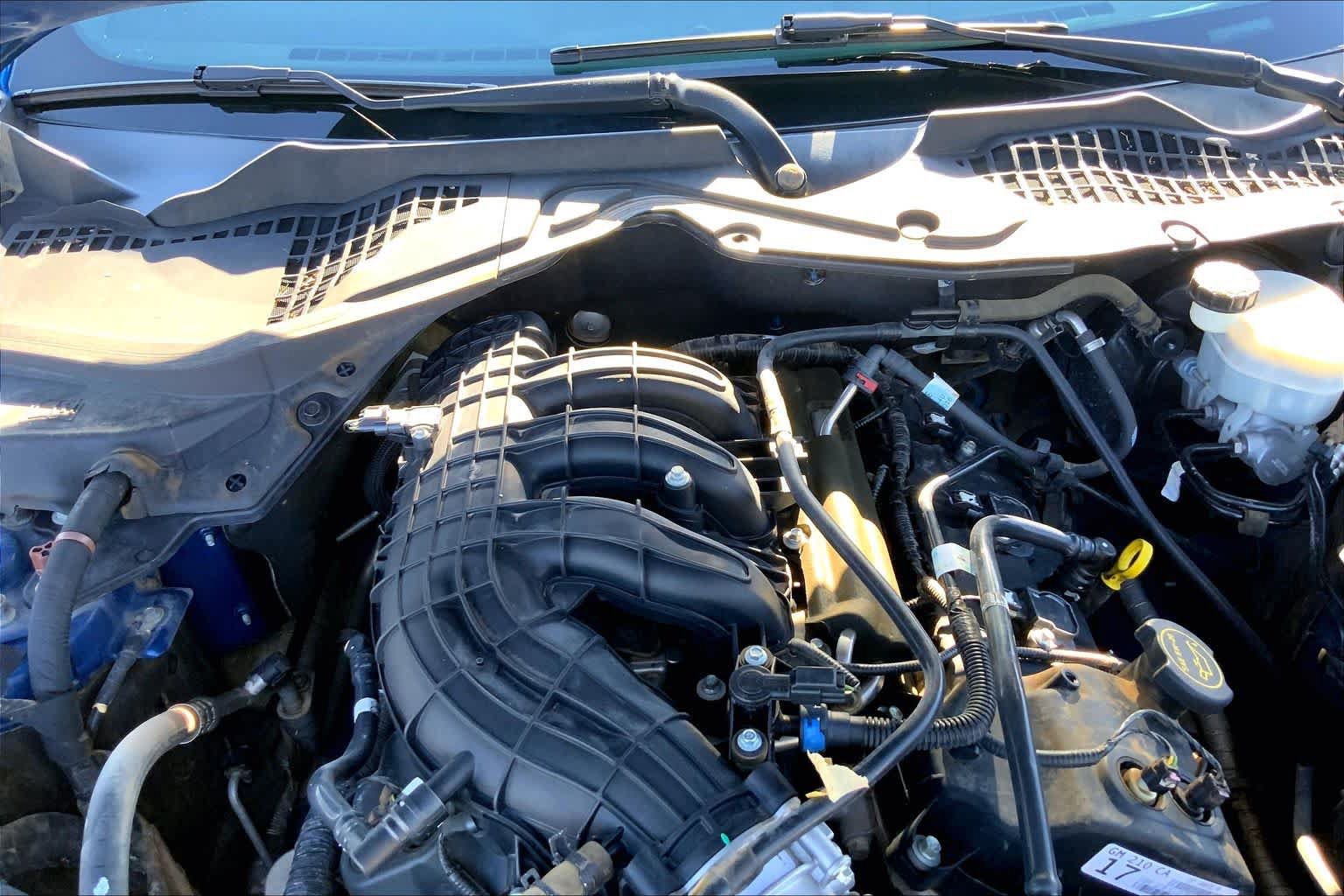Certified 2017 Ford Mustang Coupe RWD image 32