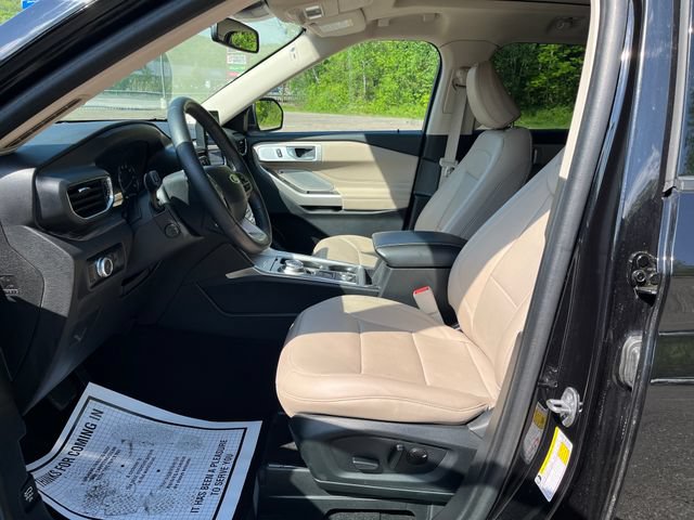 Certified 2023 Ford Explorer Limited w/ Limited Technology Package AWD/4WD image 10