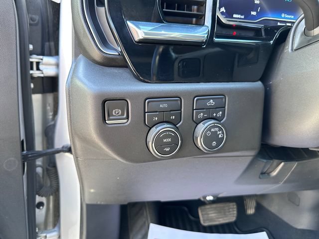 Used 2022 Chevrolet Silverado 1500 LT AWD/4WD image 12