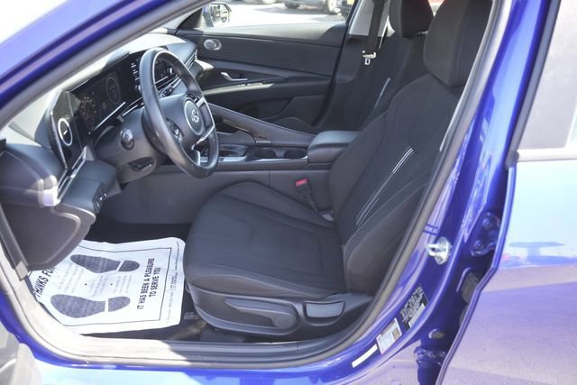 Used 2021 Hyundai Elantra SEL w/ Convenience Package image 9