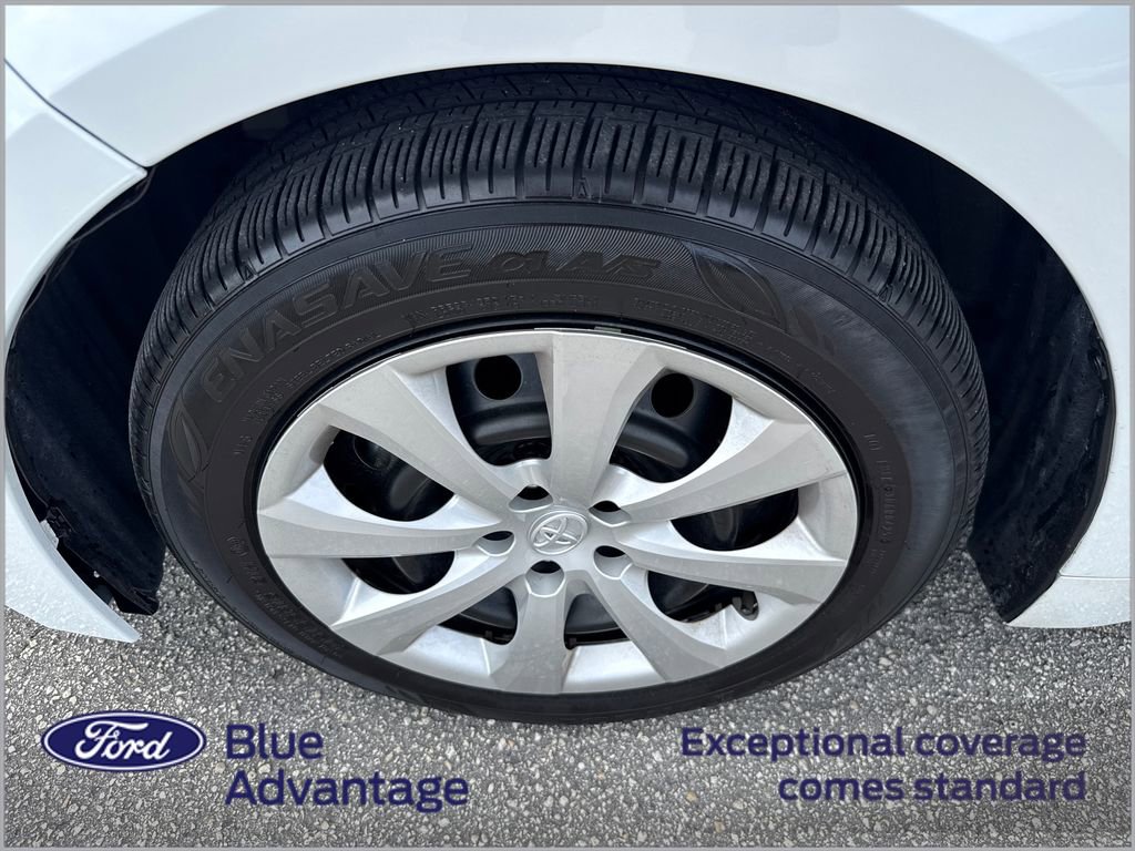 Used 2025 Toyota Corolla LE w/ Convenience Package FWD image 12