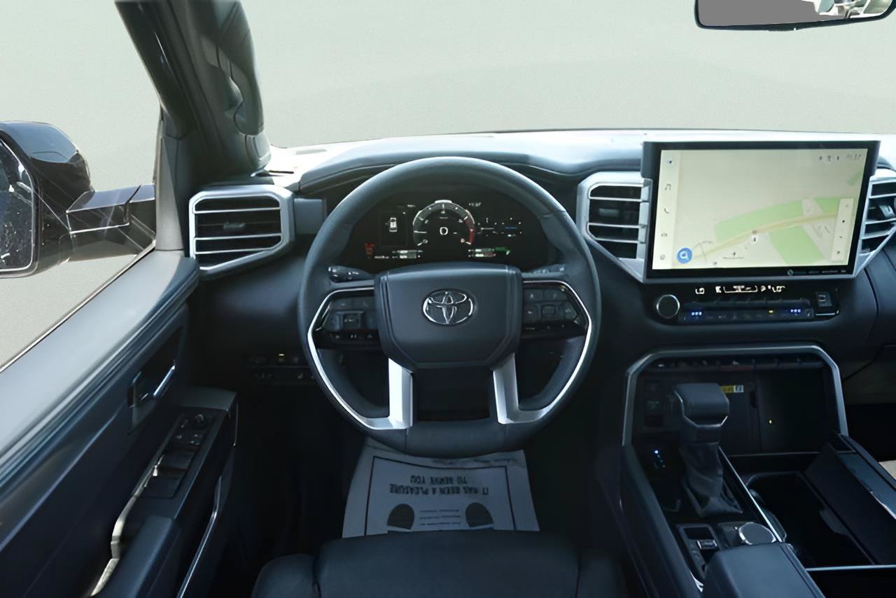Used 2024 Toyota Sequoia Platinum AWD/4WD image 24