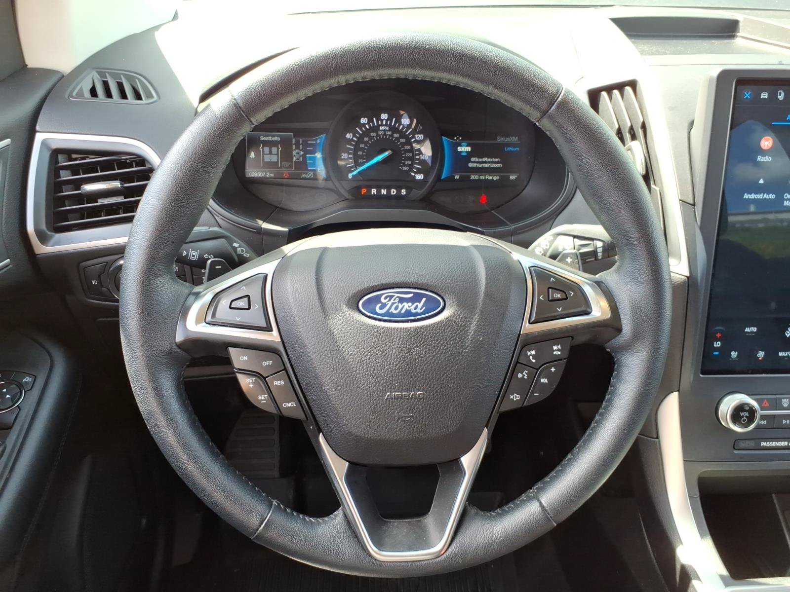 Certified 2024 Ford Edge SEL w/ Convenience Package AWD/4WD image 12